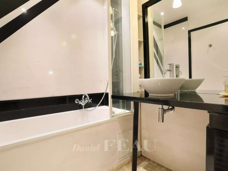 Appartement Paris 7e - 3 chambres - 83m²