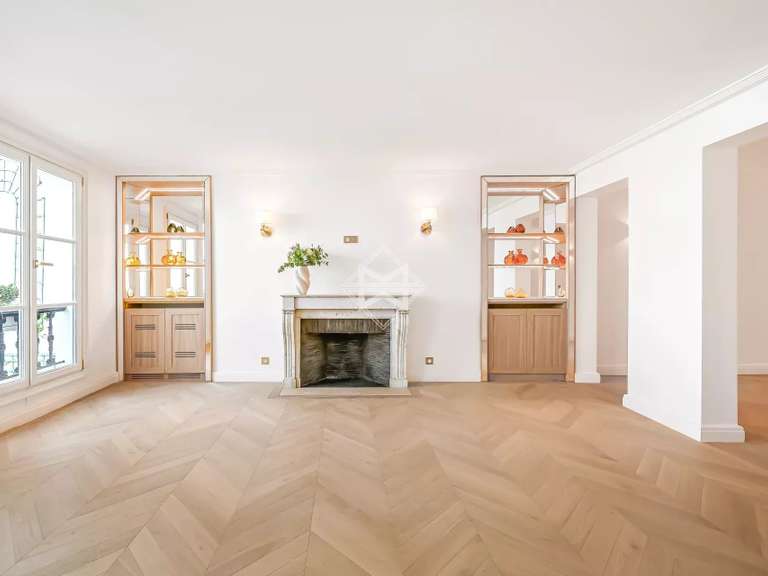 Appartement Paris 7e - 2 chambres - 135m²