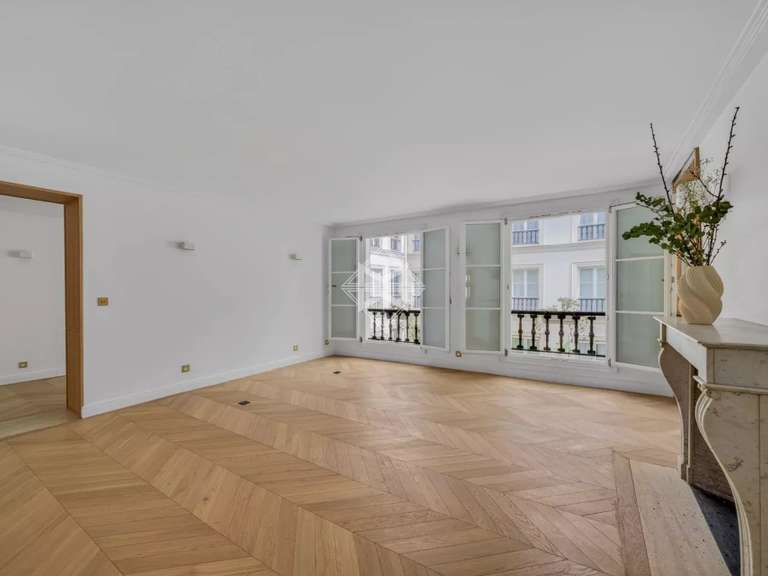 Apartment Paris 7e - 2 bedrooms - 135m²