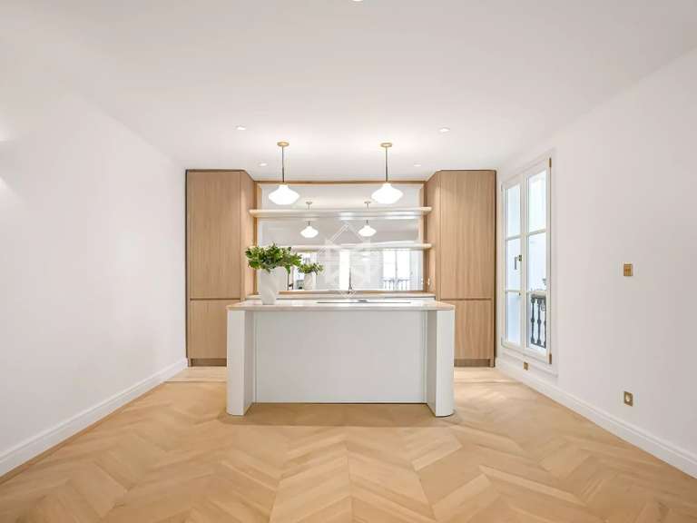 Appartement Paris 7e - 2 chambres - 135m²