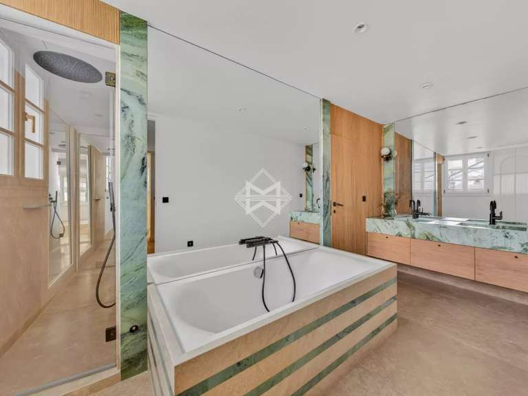 Apartment Paris 7e - 2 bedrooms - 135m²