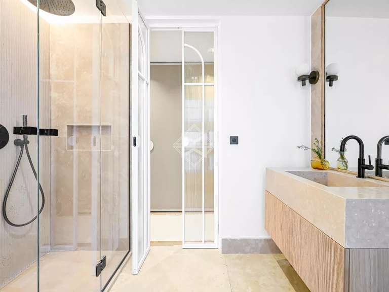 Appartement Paris 7e - 2 chambres - 135m²