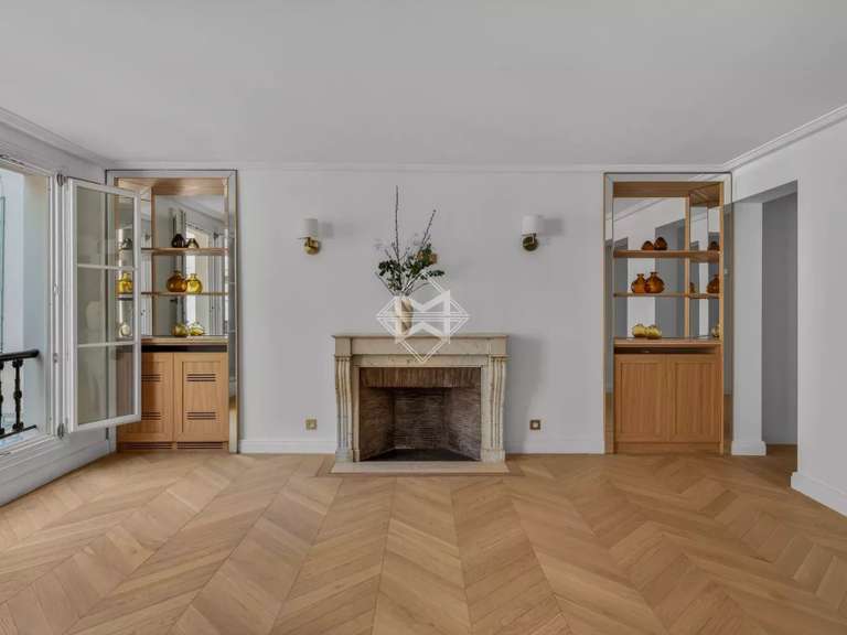 Apartment Paris 7e - 2 bedrooms - 135m²