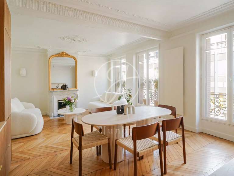 Appartement Paris 7e - 2 chambres - 83m²