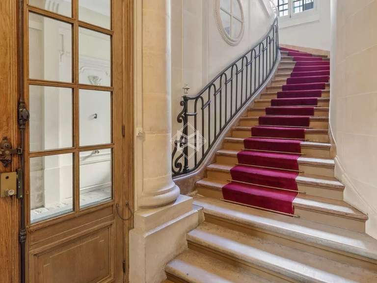 Appartement Paris 7e - 1 chambre - 102m²