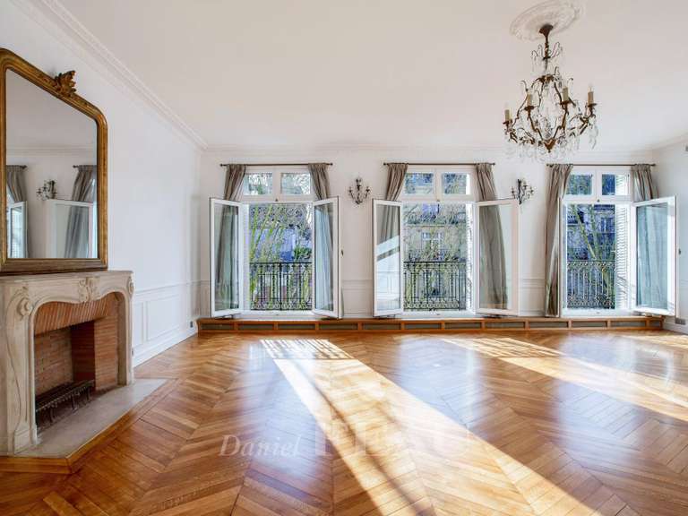 Apartment Paris 7e - 3 bedrooms - 228m²