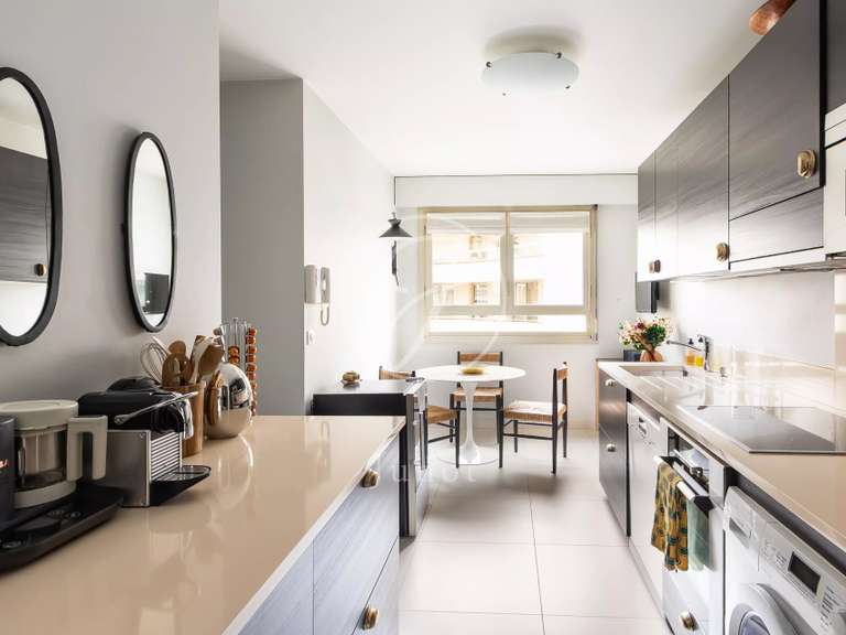 Appartement Paris 7e - 2 chambres - 105m²