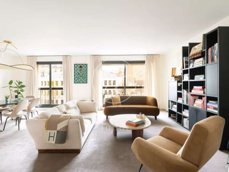 Appartement Paris 7e - 2 chambres - 105m²