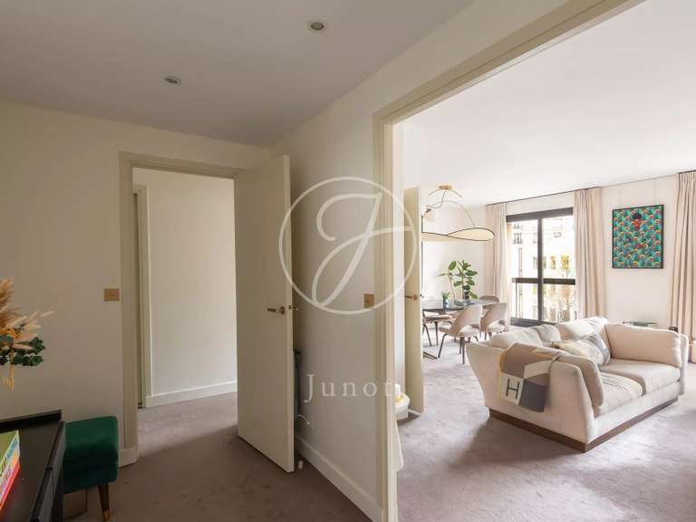 Appartement Paris 7e - 2 chambres - 105m²