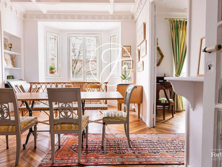 Appartement Paris 7e - 2 chambres - 71m²