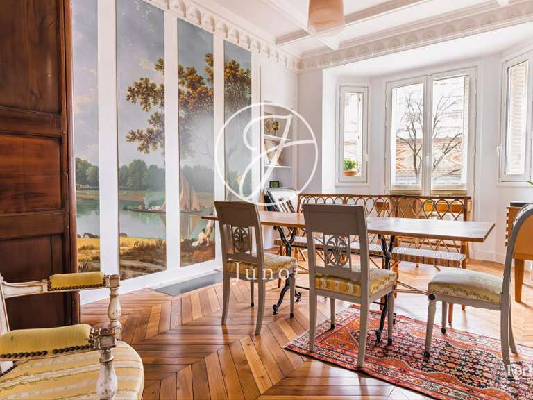 Appartement Paris 7e - 2 chambres - 71m²