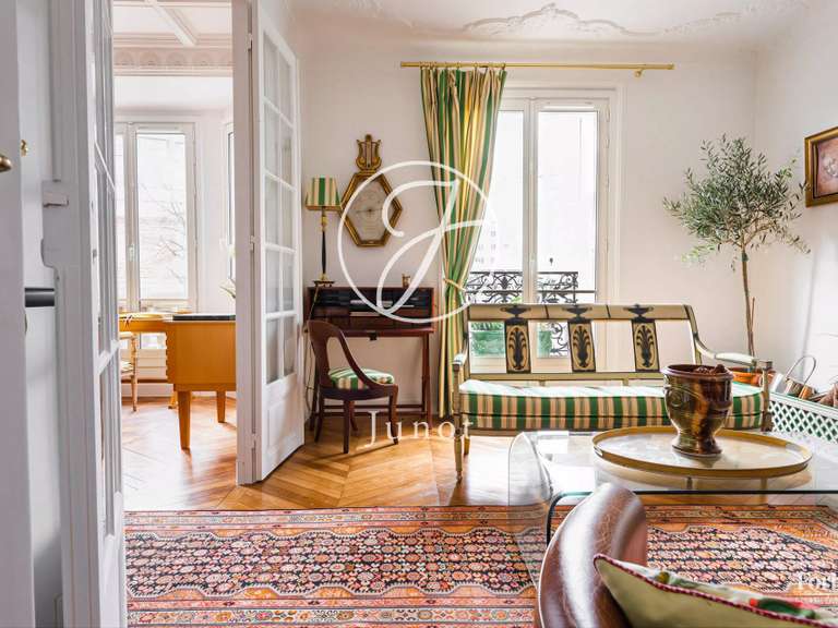 Appartement Paris 7e - 2 chambres - 71m²