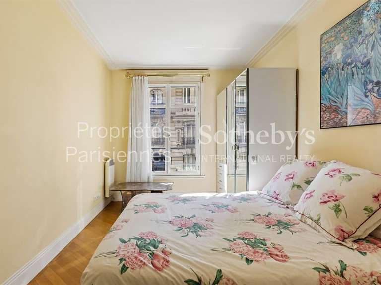 Appartement Paris 7e - 2 chambres - 85m²