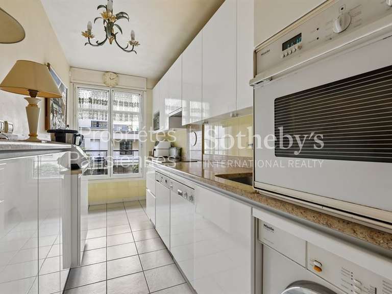 Appartement Paris 7e - 2 chambres - 85m²