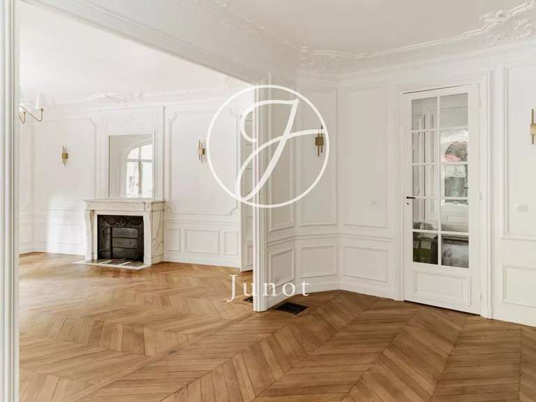 Appartement Paris 7e - 4 chambres - 136m²