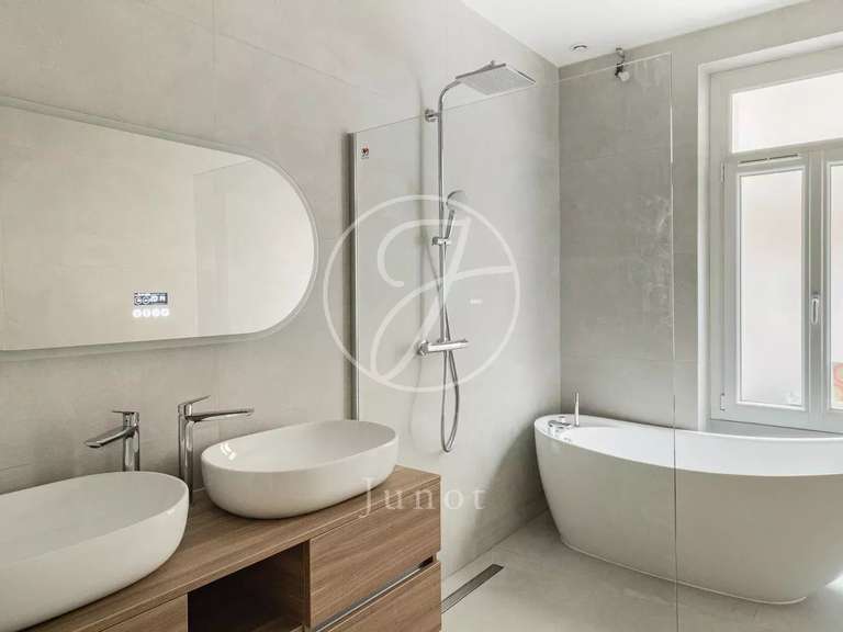 Appartement Paris 7e - 4 chambres - 136m²