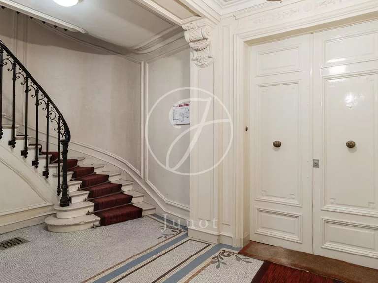 Appartement Paris 7e - 4 chambres - 136m²