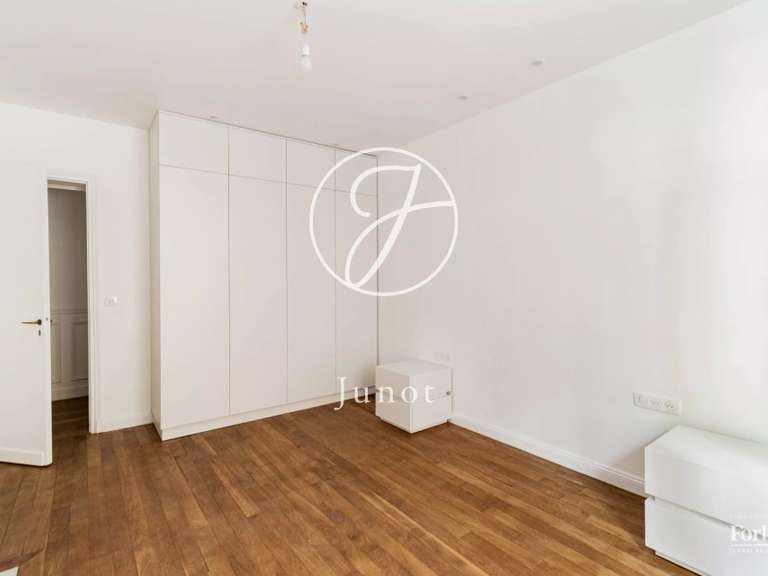 Appartement Paris 7e - 4 chambres - 136m²