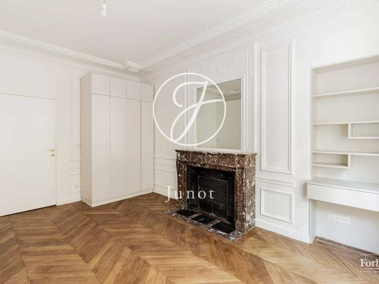 Appartement Paris 7e - 4 chambres - 136m²