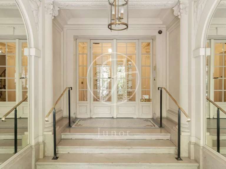 Appartement Paris 7e - 4 chambres - 136m²