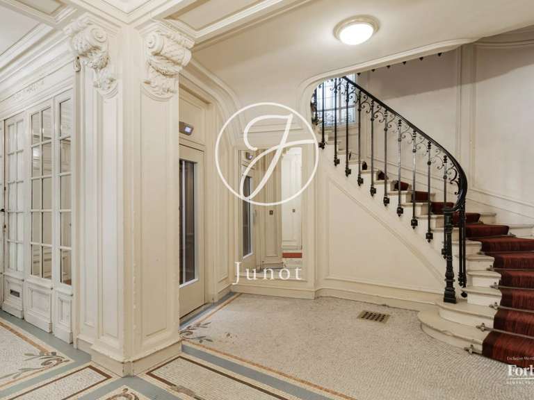 Appartement Paris 7e - 4 chambres - 136m²