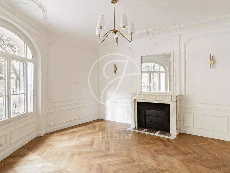 Appartement Paris 7e - 4 chambres - 136m²