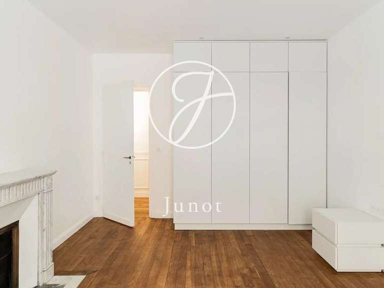 Appartement Paris 7e - 4 chambres - 136m²