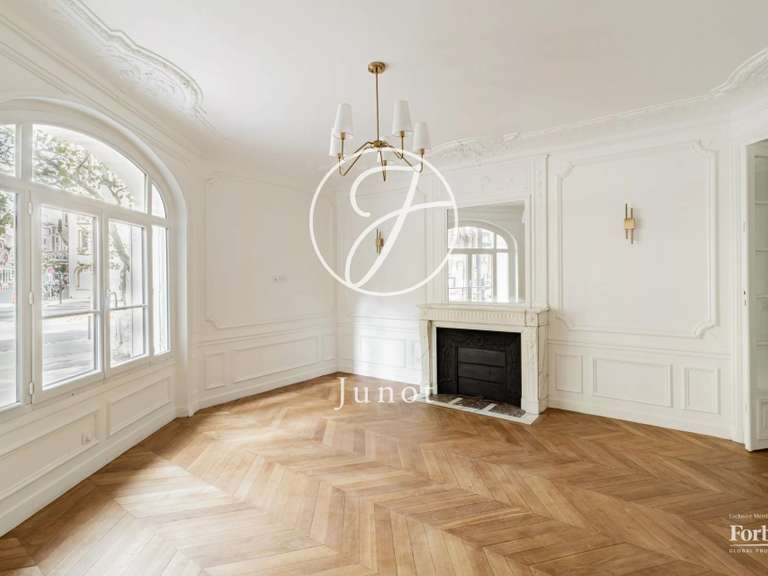 Appartement Paris 7e - 4 chambres - 136m²