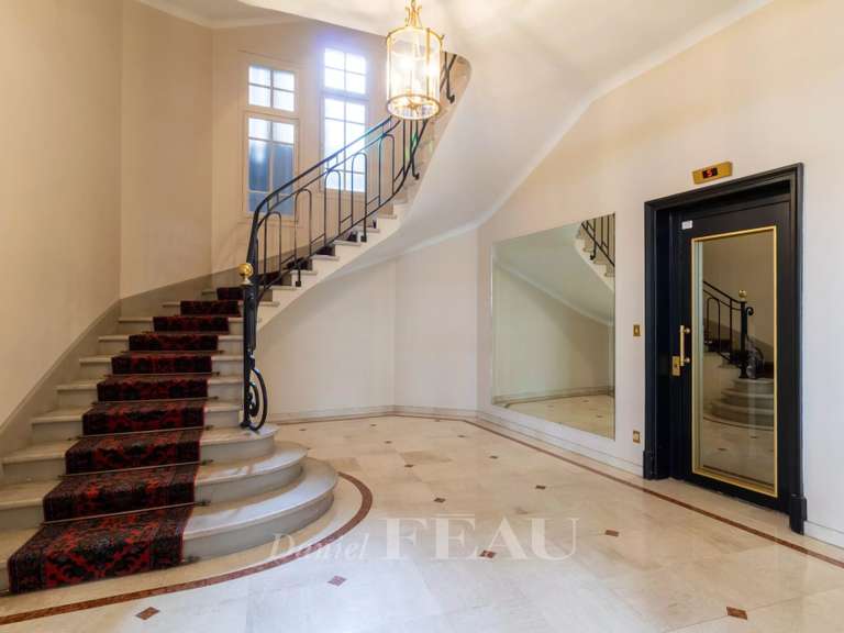 Appartement Paris 7e - 4 chambres - 195m²