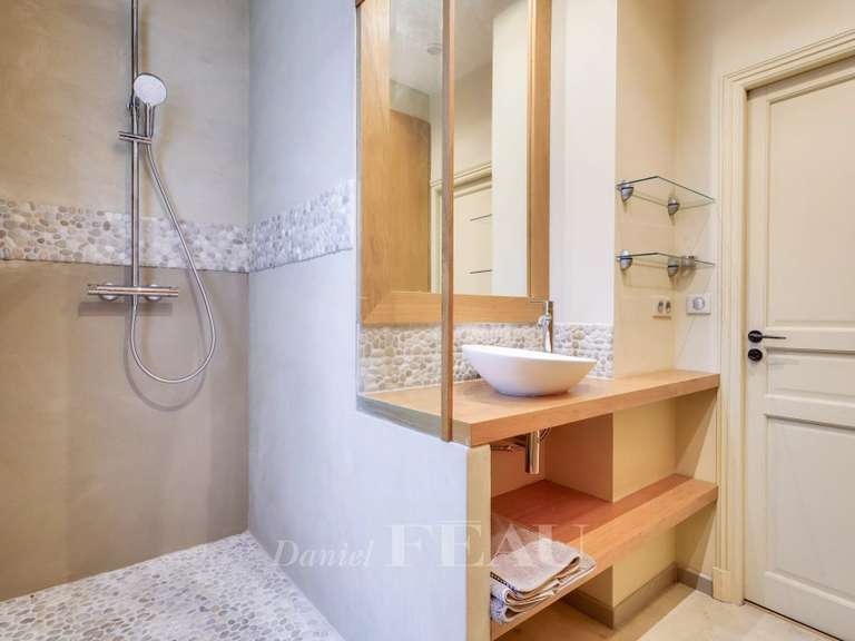 Appartement Paris 7e - 2 chambres - 89m²