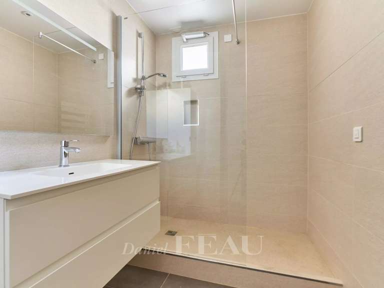 Appartement Paris 7e - 2 chambres - 106m²