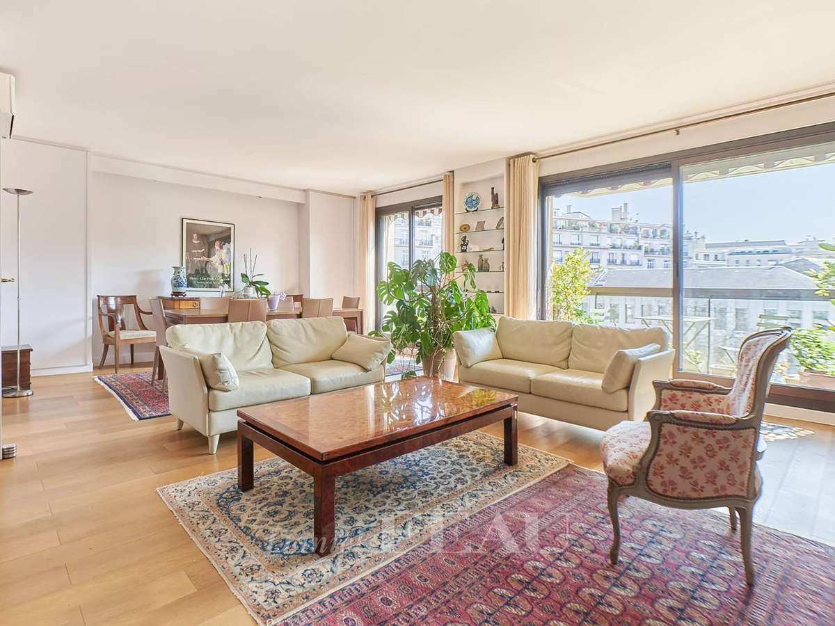 Apartment Paris 7e