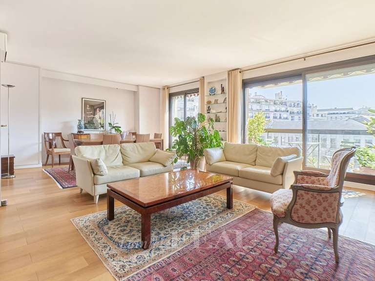 Appartement Paris 7e - 2 chambres - 106m²