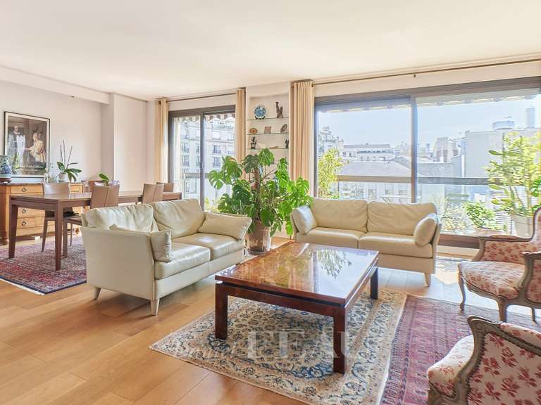 Appartement Paris 7e - 2 chambres - 106m²