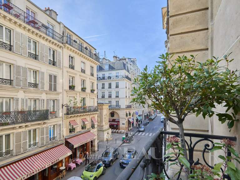 Appartement Paris 7e - 2 chambres - 85m²