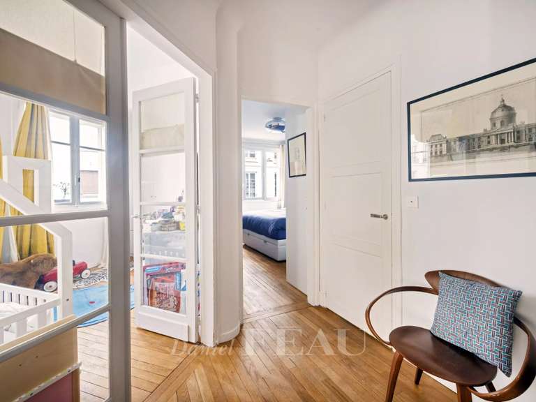 Appartement Paris 7e - 2 chambres - 75m²