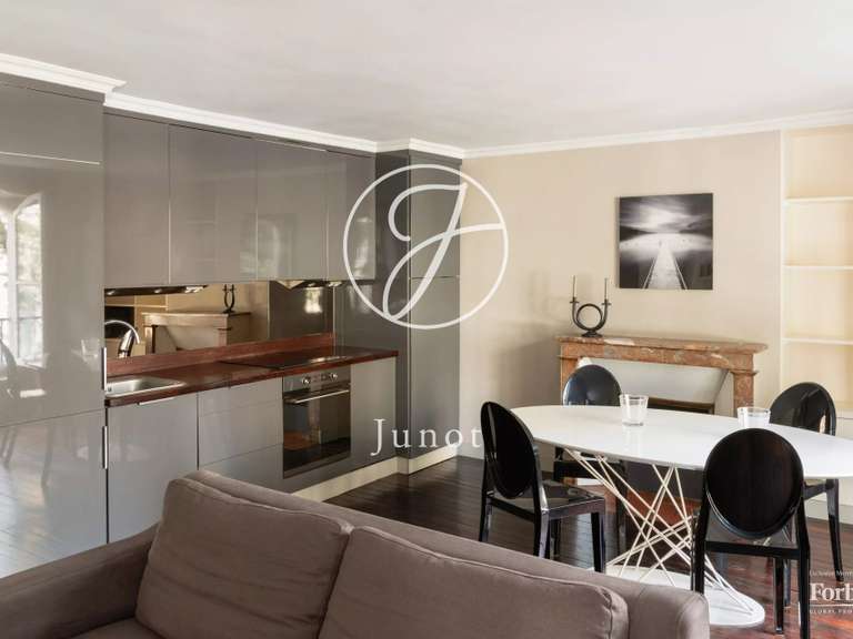 Appartement Paris 7e - 1 chambre - 66m²