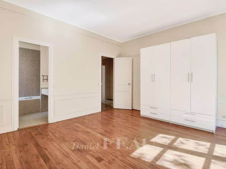 Appartement Paris 7e - 4 chambres - 193m²