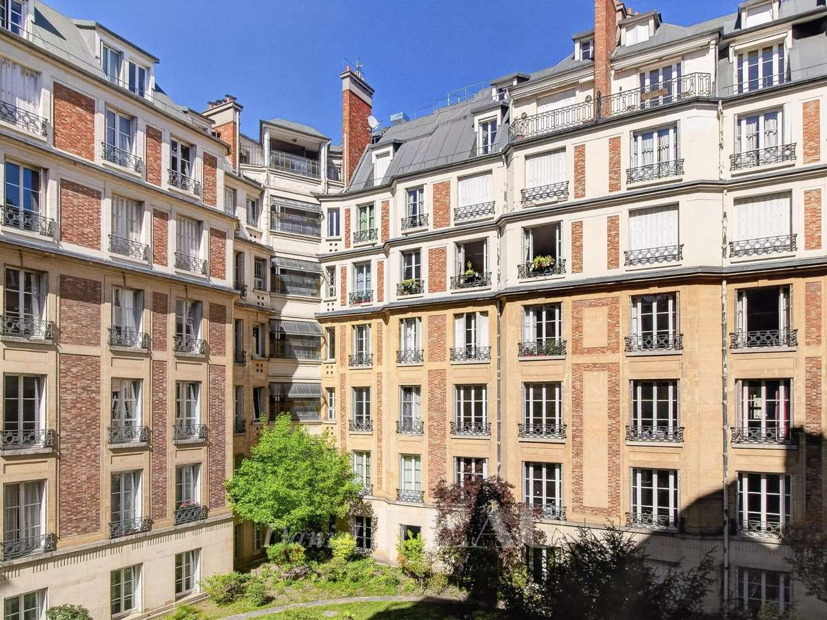 Apartment Paris 7e