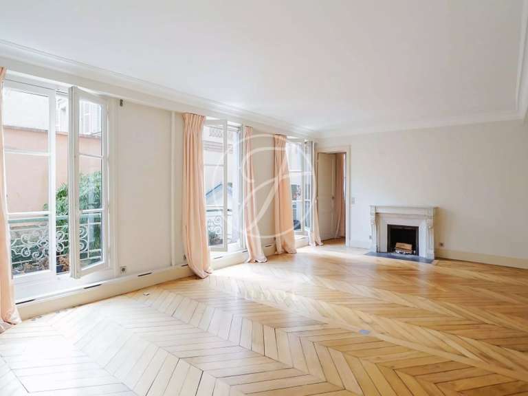 Appartement Paris 7e - 2 chambres - 81m²