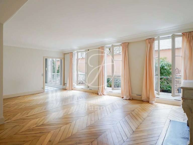Appartement Paris 7e - 2 chambres - 81m²