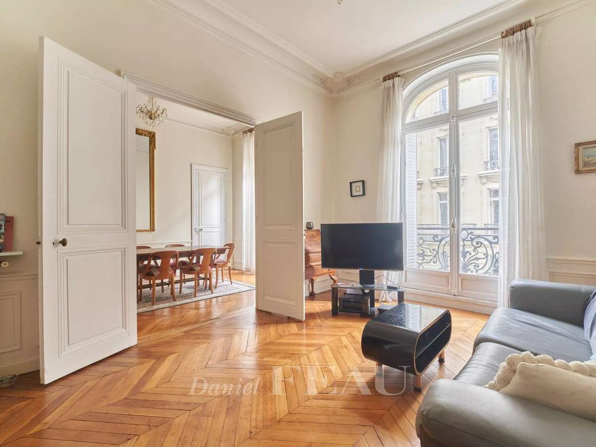 Apartment Paris 7e