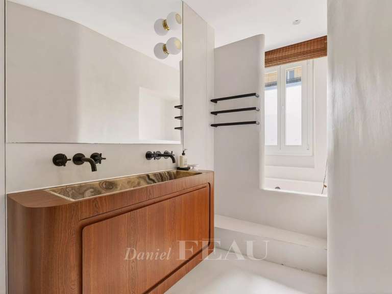 Appartement Paris 7e - 3 chambres - 131m²