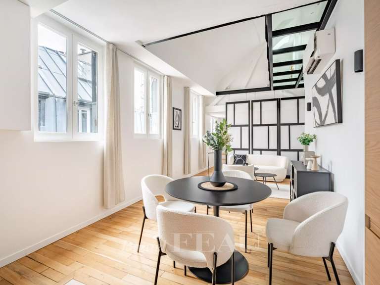 Appartement Paris 7e - 2 chambres - 70m²