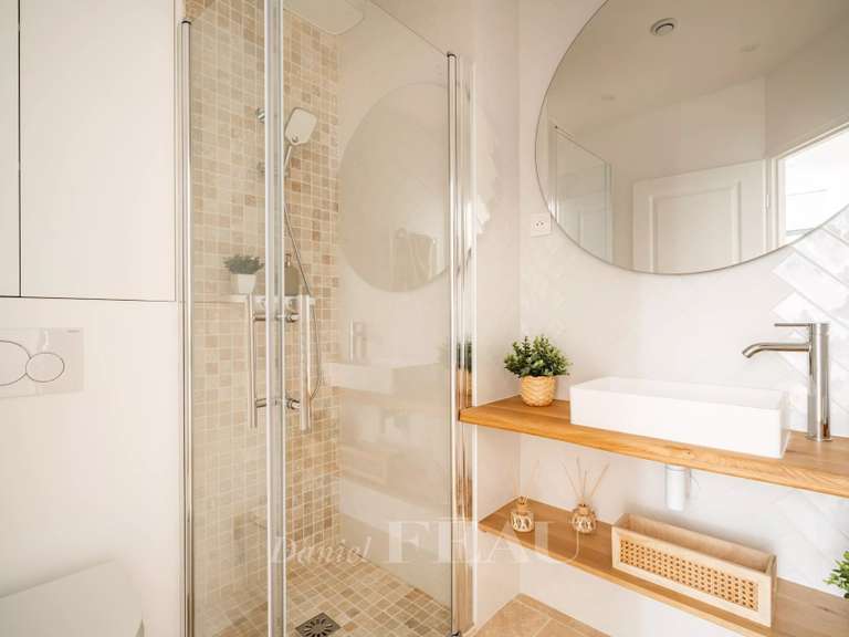 Appartement Paris 7e - 2 chambres - 70m²