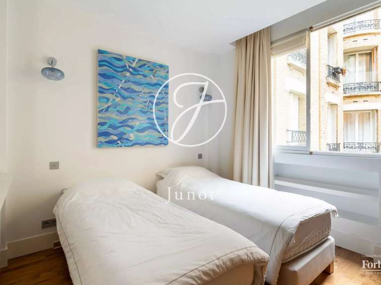 Appartement Paris 7e - 2 chambres - 111m²