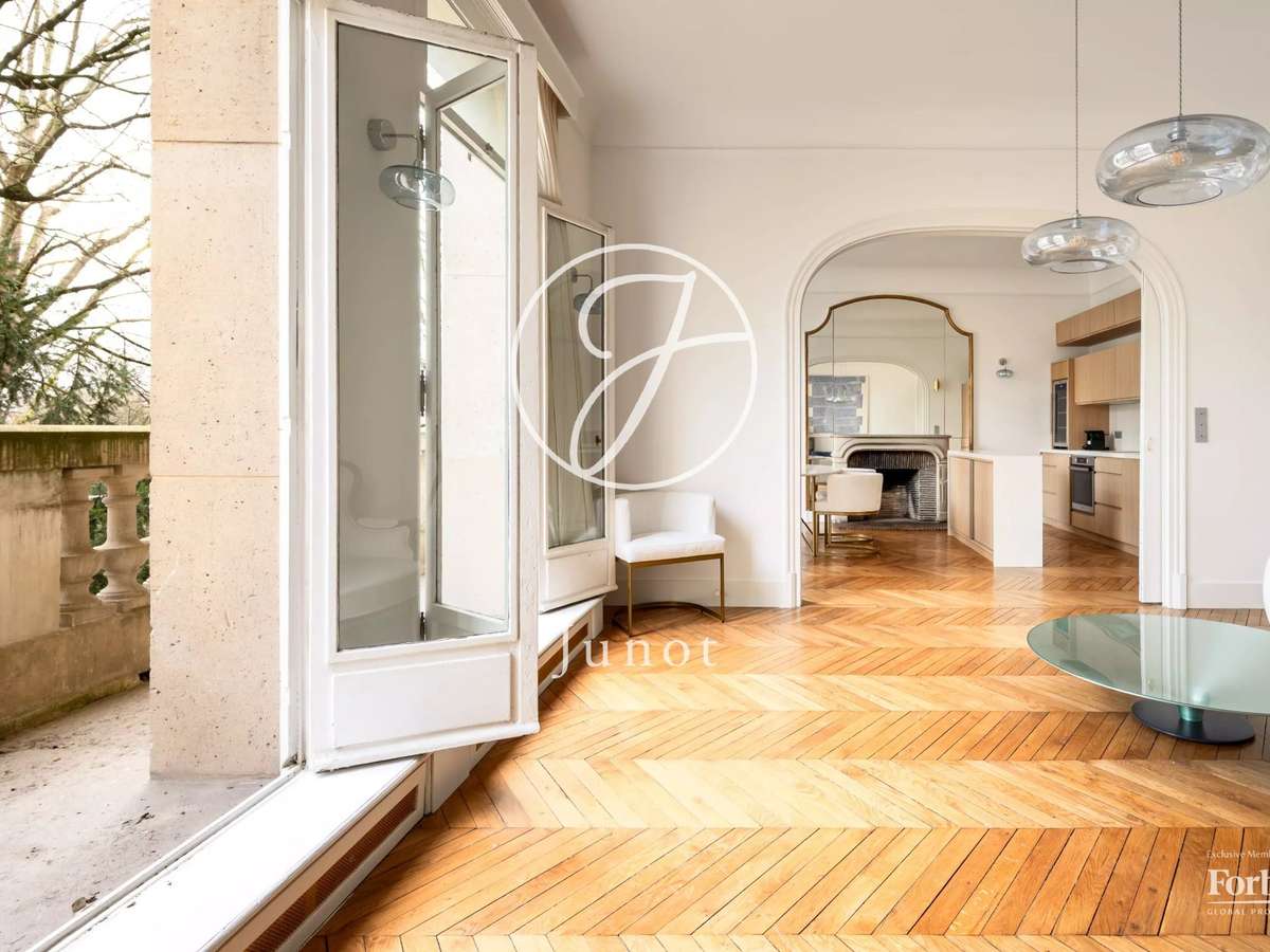 Apartment Paris 7e