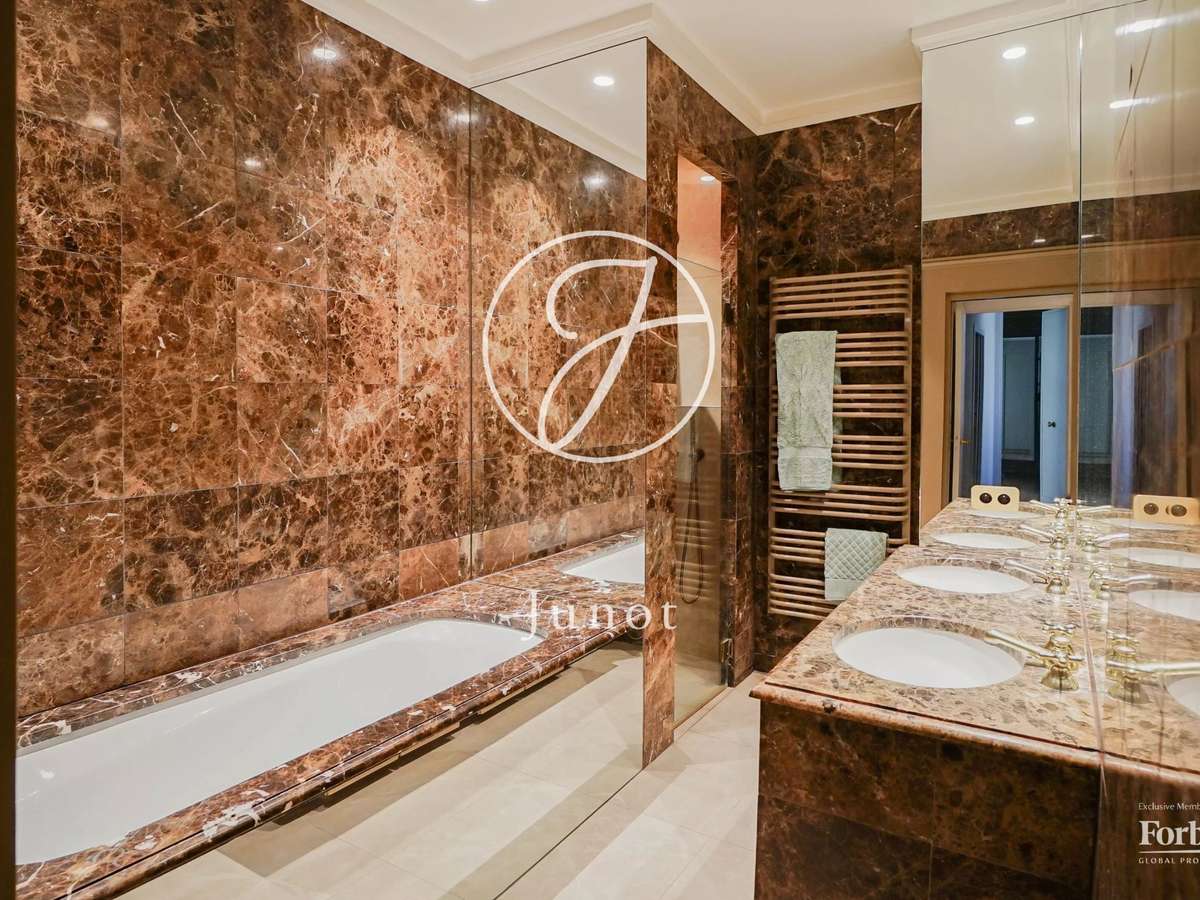 Apartment Paris 7e