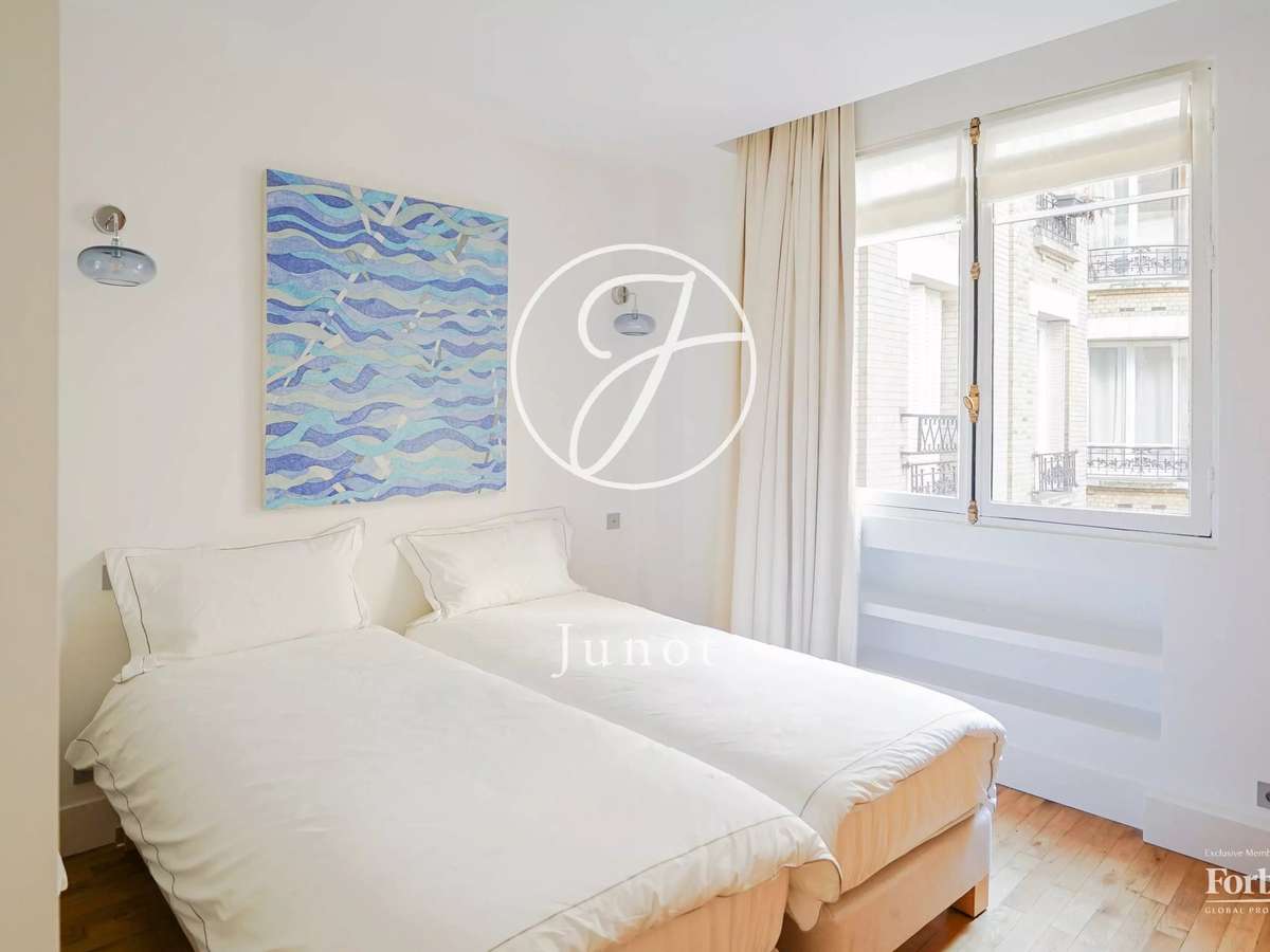 Apartment Paris 7e