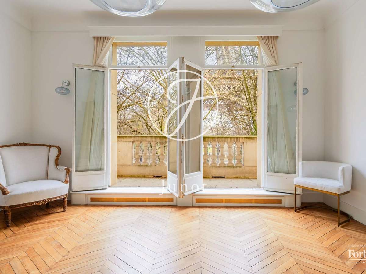 Apartment Paris 7e